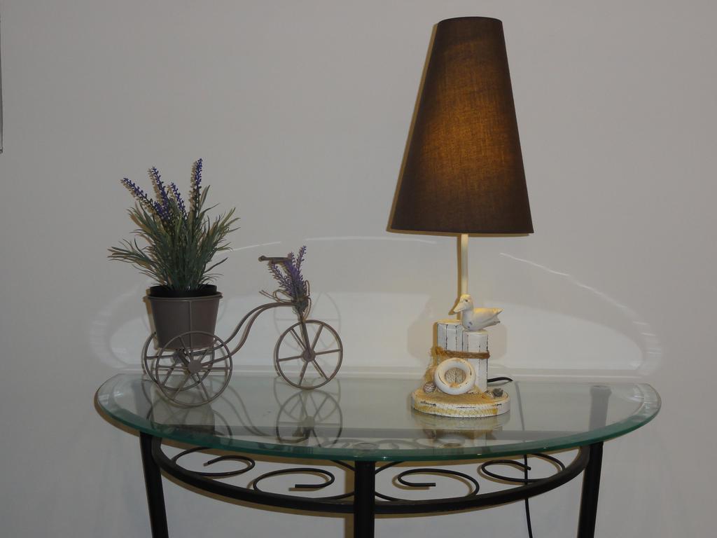 Au Reveil Des Cigales Hotel Saint Aygulf Room photo